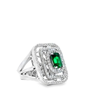 Anello con Smeraldo Rettangolare 1,29 ct e Diamanti 1,32 ct.