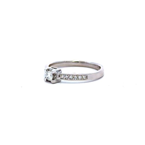 Anello con Diamante Centrale 0,15 ct e Diamanti sul Gambo 0,15 ct F VS