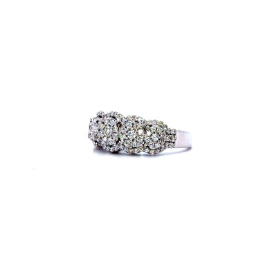 Anello Veretta Magic con Diamante Naturale 0,72 ct F VVS in Oro Bianco