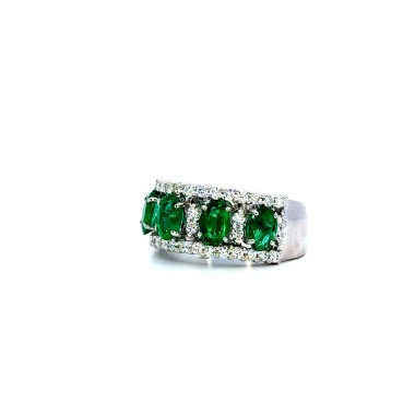 Anello Fascia con Smeraldi 2,22 ct e Diamanti Naturali 0,78 ct in Oro