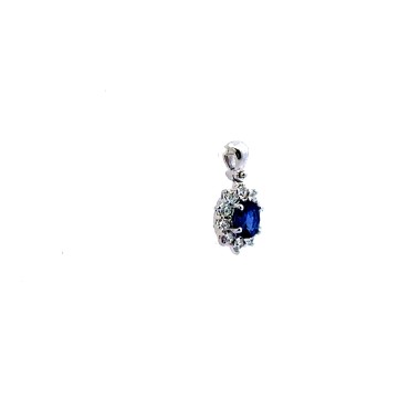 Pendente Zaffiro Ovale con Diamanti Naturali in Oro Bianco 18k