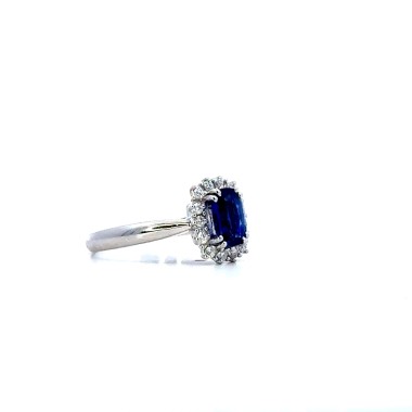 Anello con Zaffiro Naturale e Diamanti in Oro Bianco 18k