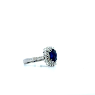 Anello con Zaffiro Naturale e Diamanti in Oro Bianco 18k