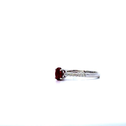 Anello con Rubino Naturale 0,48 ct e Diamanti 0,11 ct in Oro Bianco 18 Carati