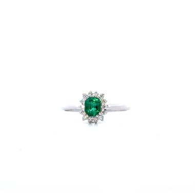 Anello con Smeraldo Naturale Rettangolare 0,53 ct e Diamanti Naturali 0,11 ct