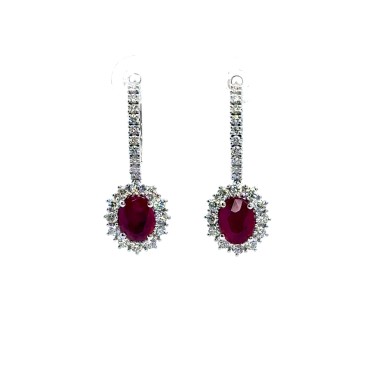 Orecchini con Rubini Naturali Ovali 2,23 ct e Diamanti Naturali 1,08 ct