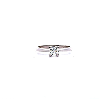 Anello con Diamante Naturale GIA 0,42 ct in Oro Bianco 18 Carati