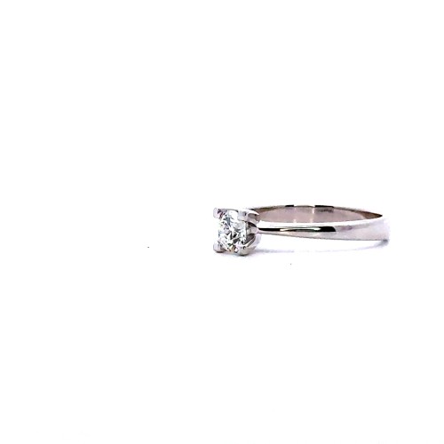 Anello con Diamante Naturale GIA 0,42 ct in Oro Bianco 18 Carati