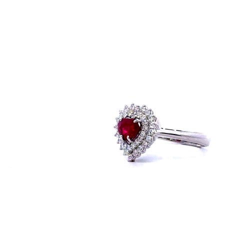 Anello con Rubino Naturale a Cuore 1,02 ct e Diamanti Naturali 0,50 ct