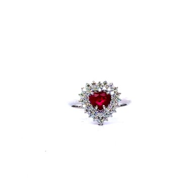 Anello con Rubino Naturale a Cuore 1,02 ct e Diamanti Naturali 0,50 ct