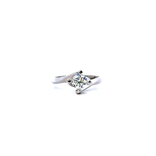 Anello Solitario con Diamante Naturale 0,70 ct GIA in Oro Bianco 18 Carati