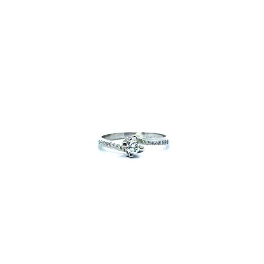 Anello con Diamante Naturale 0,21 ct e Diamanti sul Gambo 0,27 ct