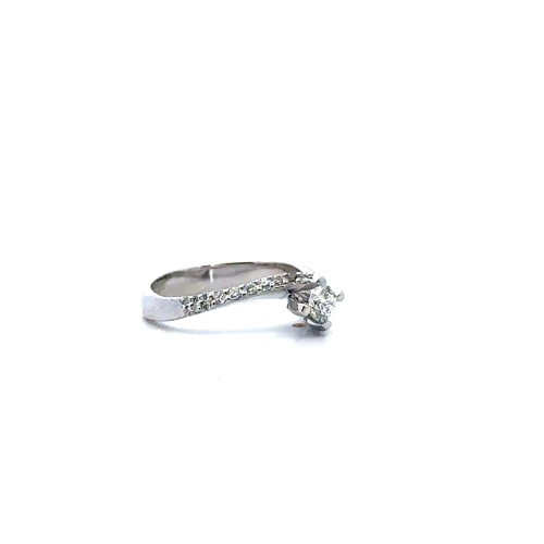 Anello Solitario Modello Valentino con Diamante Naturale 0,25 ct e Diamanti sul Gambo 0,27 ct