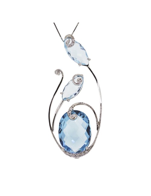 Gold pendant with topaz and diamonds