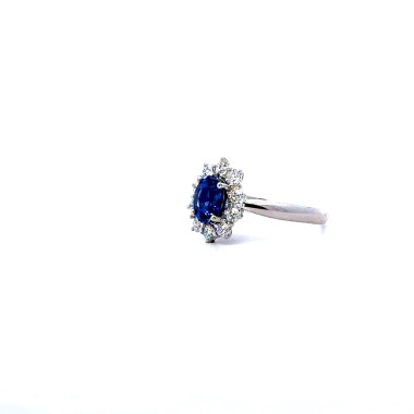 Anello Zaffiro 1,61 ct e Diamanti Naturali 0,67 ct | Cosentino