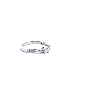 Anello Solitario con Diamante Naturale 0,23 ct e Diamanti sul Gambo 0,19 ct