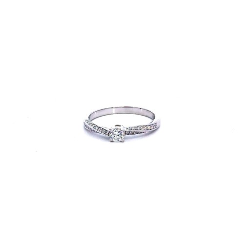 Anello Solitario con Diamante Naturale 0,23 ct e Diamanti sul Gambo 0,19 ct