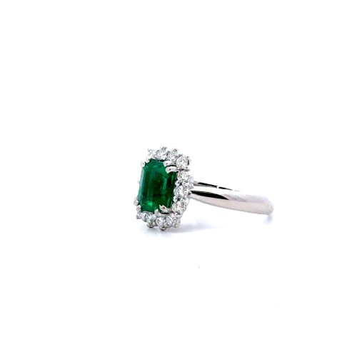Anello con Smeraldo Naturale Rettangolare 1,57 ct e Diamanti Naturali 0,47 ct