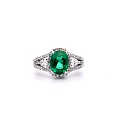 Anello con Smeraldo Naturale Ovale 2,69 ct e Diamanti Naturali a goccia