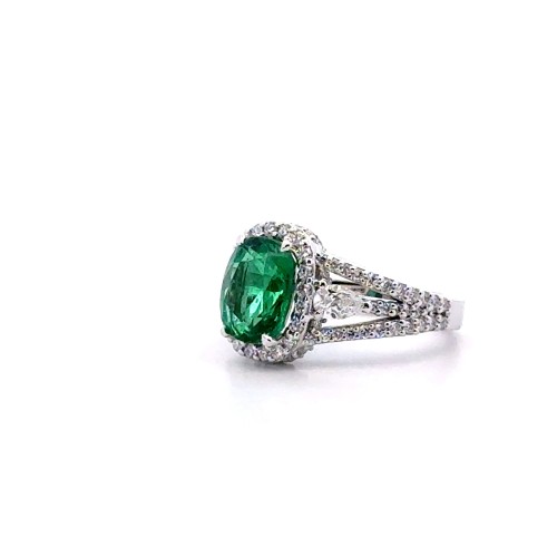 Anello con Smeraldo Naturale Ovale 2,69 ct e Diamanti Naturali a goccia