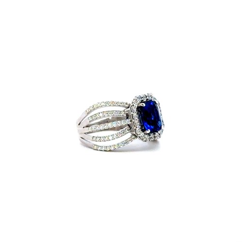 Anello con Zaffiro Naturale Cushion Cornflower 2,57 ct e Diamanti Naturali 0,92 ct