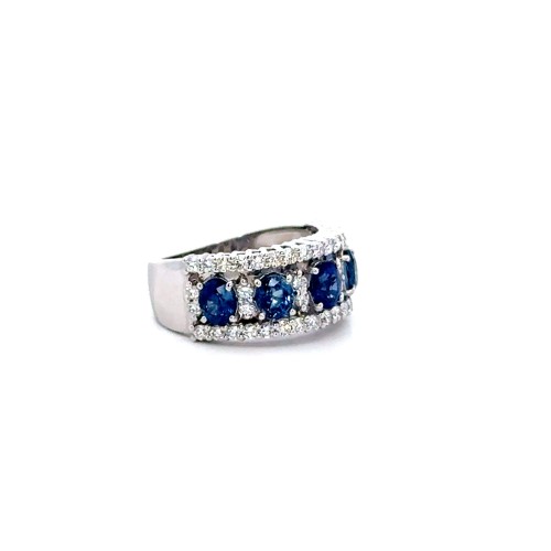 Anello Fascia con Zaffiri Naturali Ovali 8,78 ct e Diamanti Naturali 0,91 ct