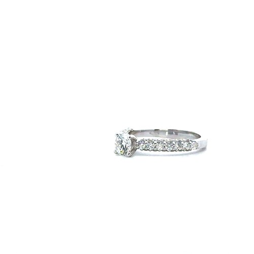 Anello Solitario con Diamante Naturale GIA 0,68 ct e Diamanti Naturali sul Gambo
