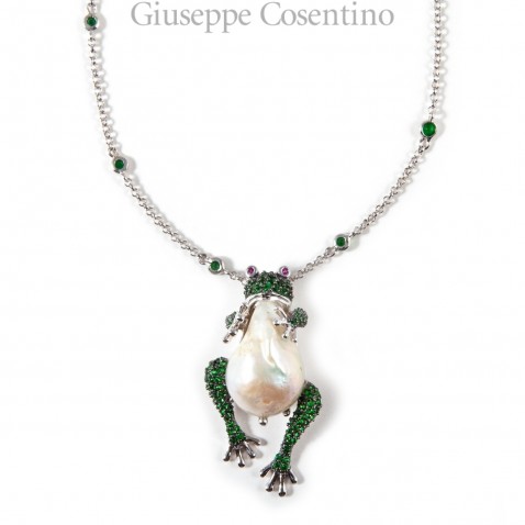 Ultima Edizione, frog pendant and pearl baroccha Ultima Edizione, frog pendant and pearl baroccha